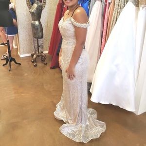Prom/homecoming dress